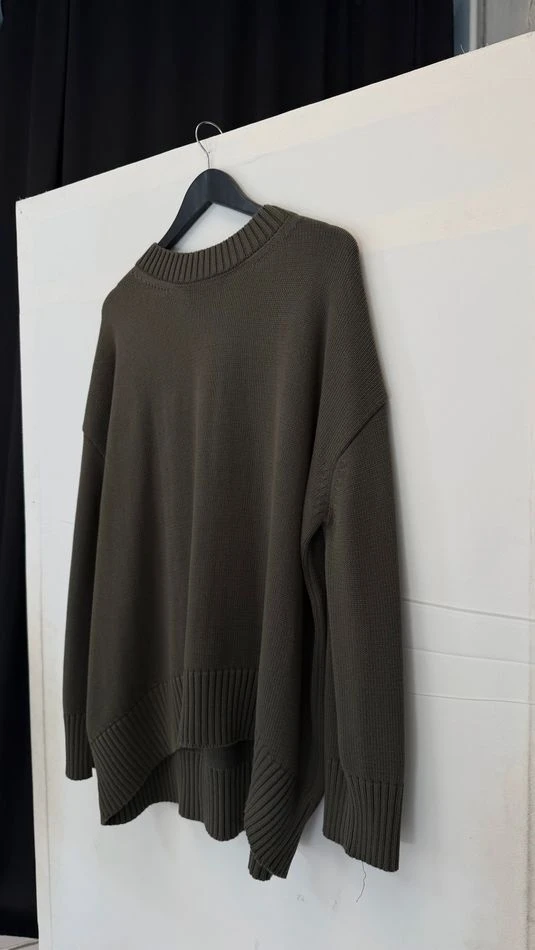 Джемпер объемный, хаки