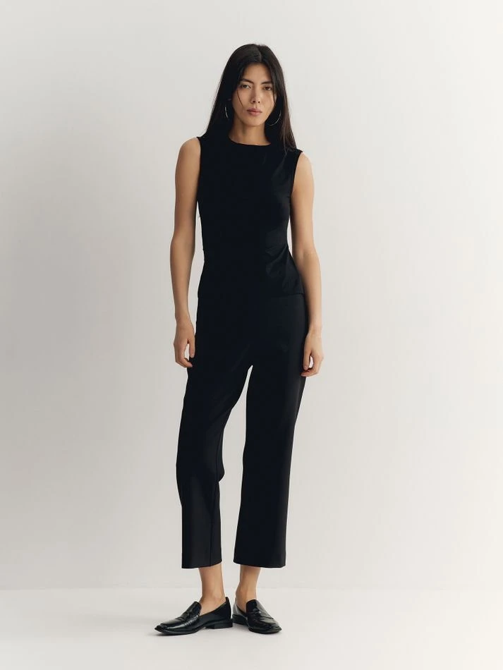 Топ со сборкой, черный