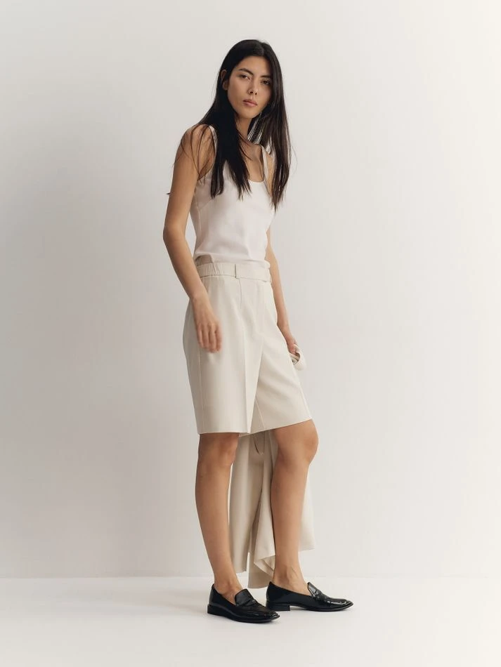 Топ полуприлегающего силуэта, молочный