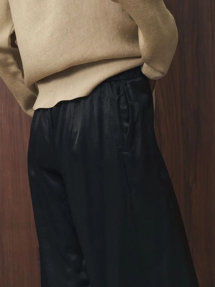 Брюки из вискозы свободного кроя, черный