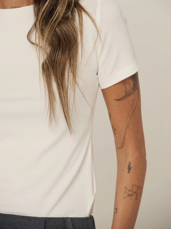 Футболка Slim fit, молочный