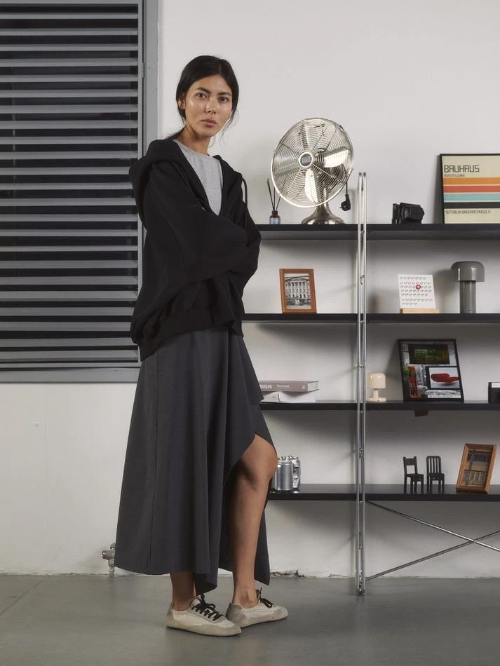 Юбка с ассиметричным воланом, графитовый