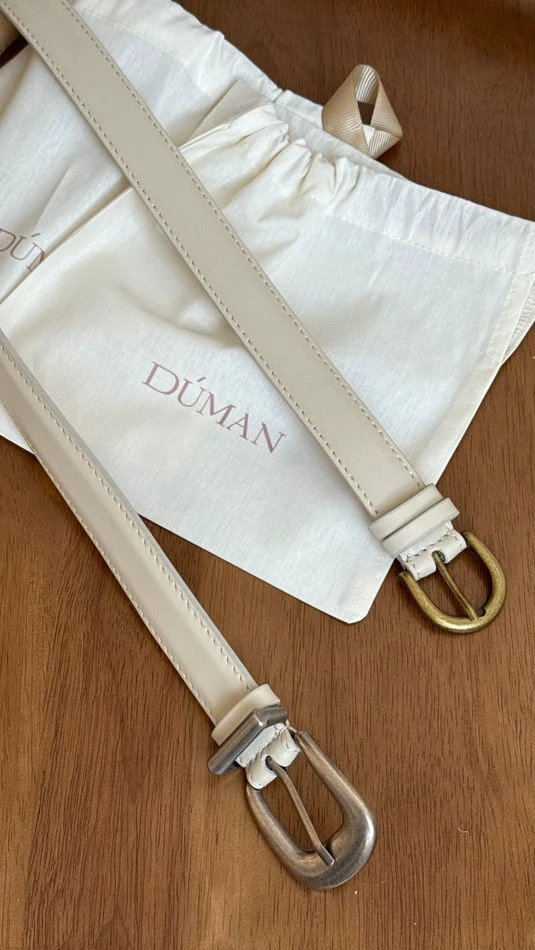 Кожаный ремень со стальной пряжкой, кремовый