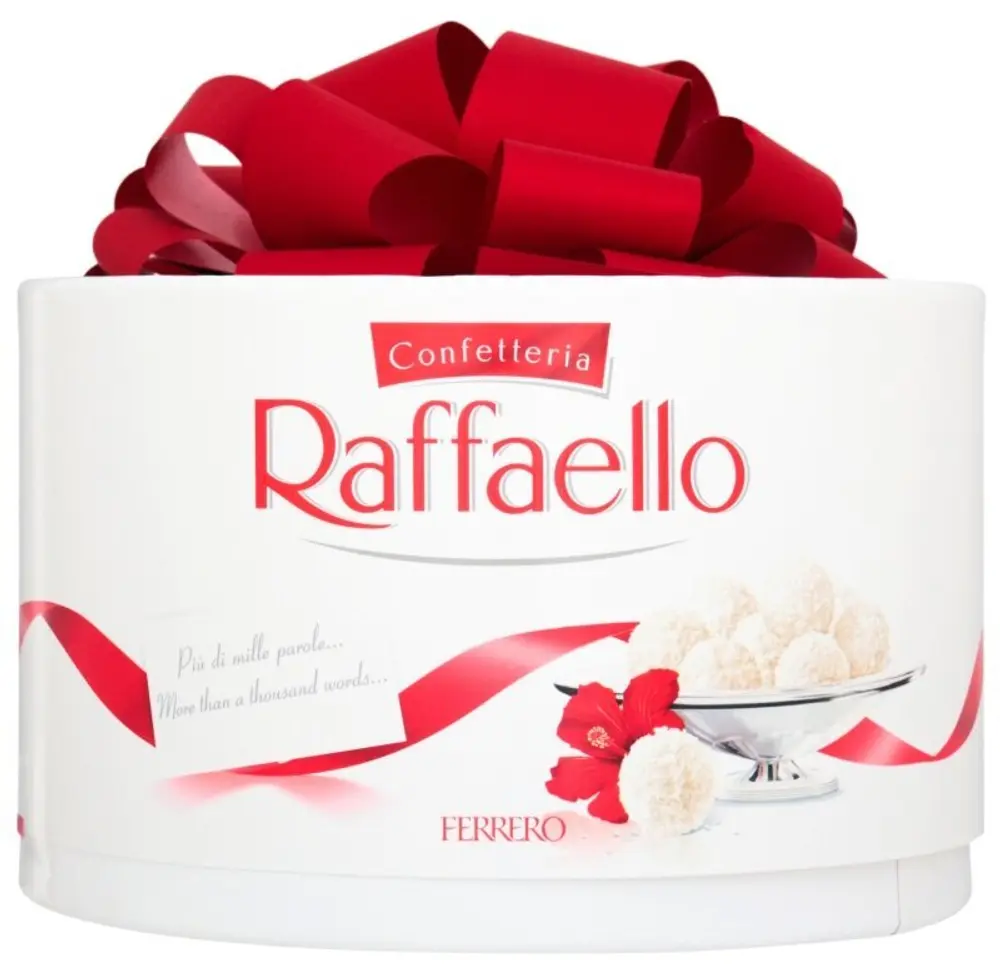 Набор конфет Raffaello Торт с цельным миндальным орехом, 200г